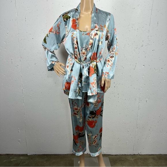 JIAJUFU Women’s Asia XL US Medium Light Blue Floral Crain 3 Piece Pajama Set - Picture 1 of 15